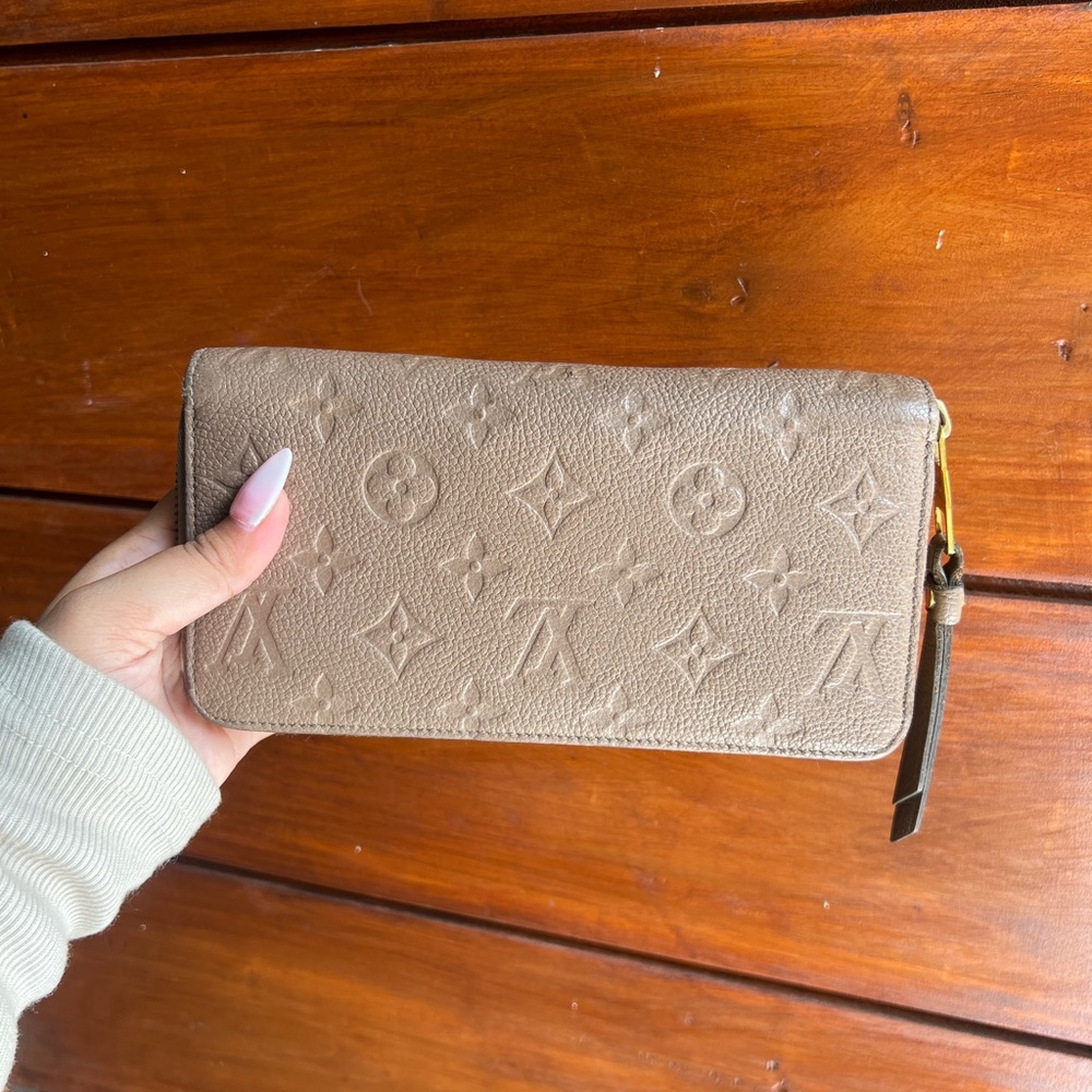Firm | Louis Vuitton Empreinte Wallet
